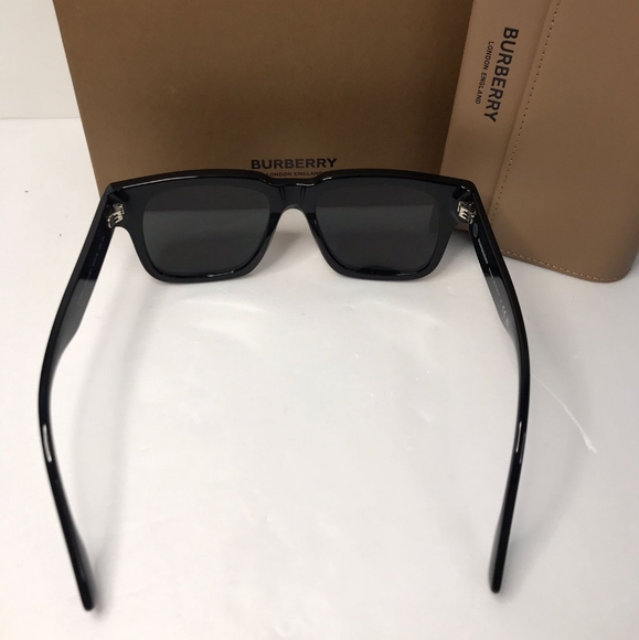 - New - 💯 Original BURBERRY BE4394F HAYDEN SUNGLASSES - Picture 11 of 15